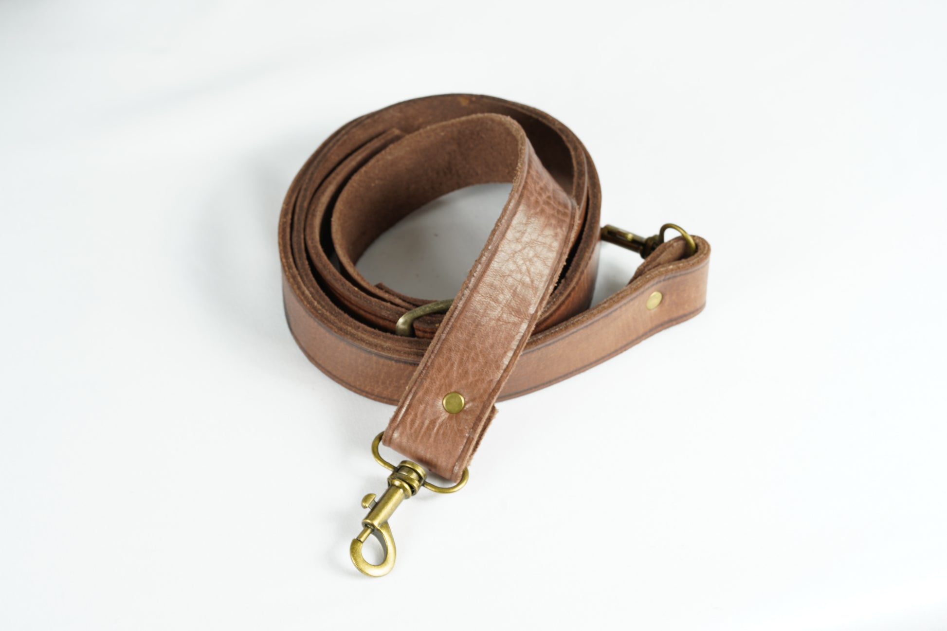 Handgefertigte Reisetasche aus echtem Leder und traditionellem Textilgewebe - morabel