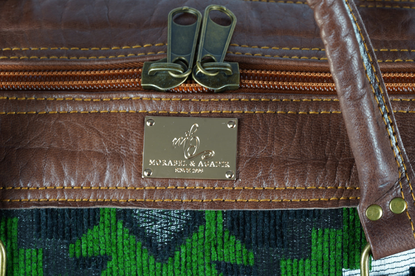 Handgefertigte Reisetasche aus echtem Leder und traditionellem Textilgewebe - morabel