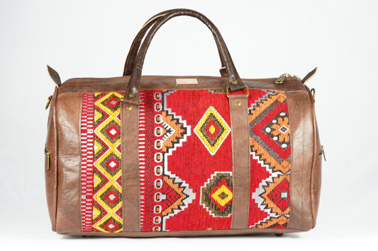 Handgefertigte Reisetasche aus Leder mit traditionellem marokkanischen Teppichmuster - morabel