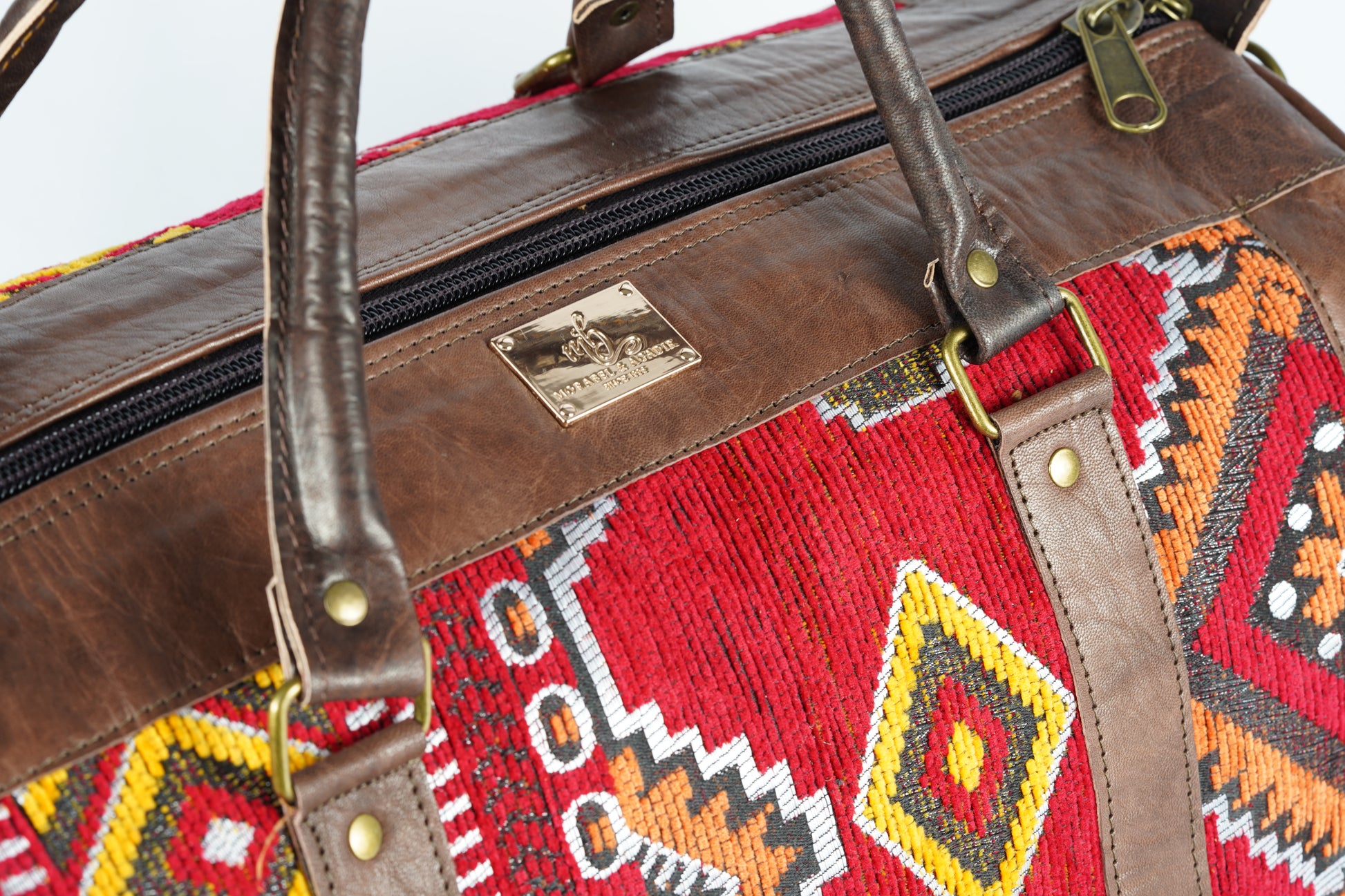 Handgefertigte Reisetasche aus Leder mit traditionellem marokkanischen Teppichmuster - morabel