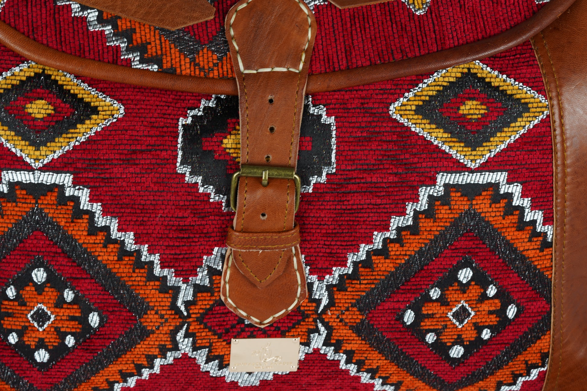 Handgefertigte Reisetasche aus Leder mit traditionellem marokkanischen Teppichmuster - morabel