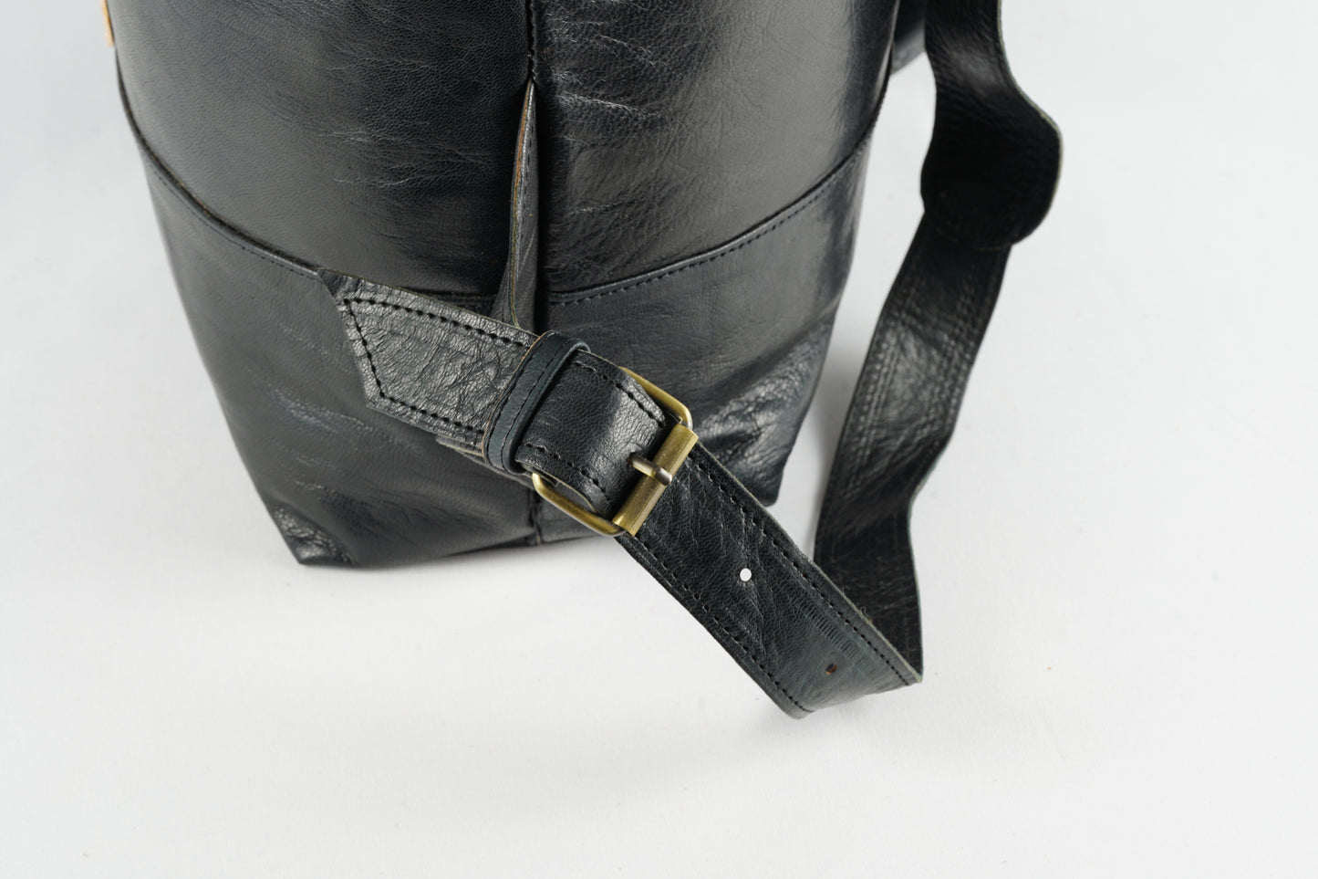 Handgefertigter Rolltop-Leder-Rucksack - morabel