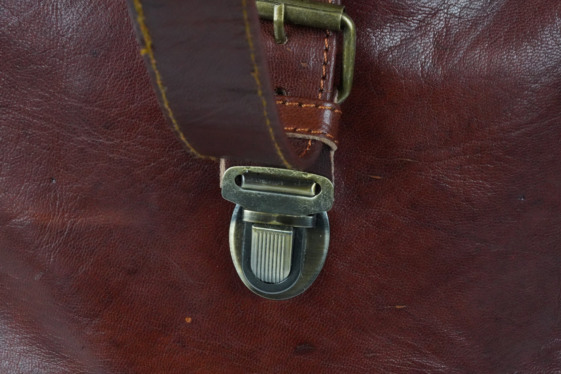 Echtleder Rucksack Herren & Damen – Handgefertigt aus Marokko, Vintage Rolltop Design - morabel